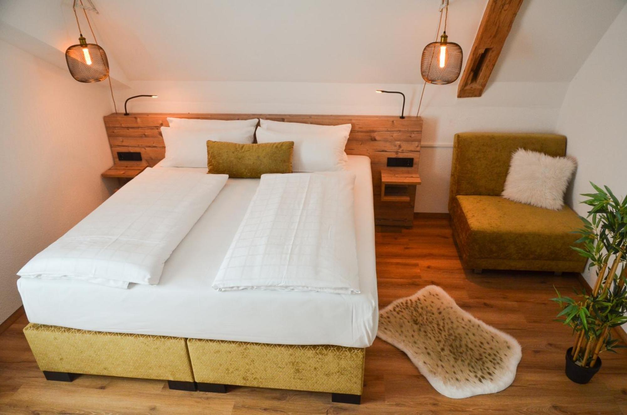 אולם Gasthof Zum Ritter - A Cozy Historical Landmark מראה חיצוני תמונה