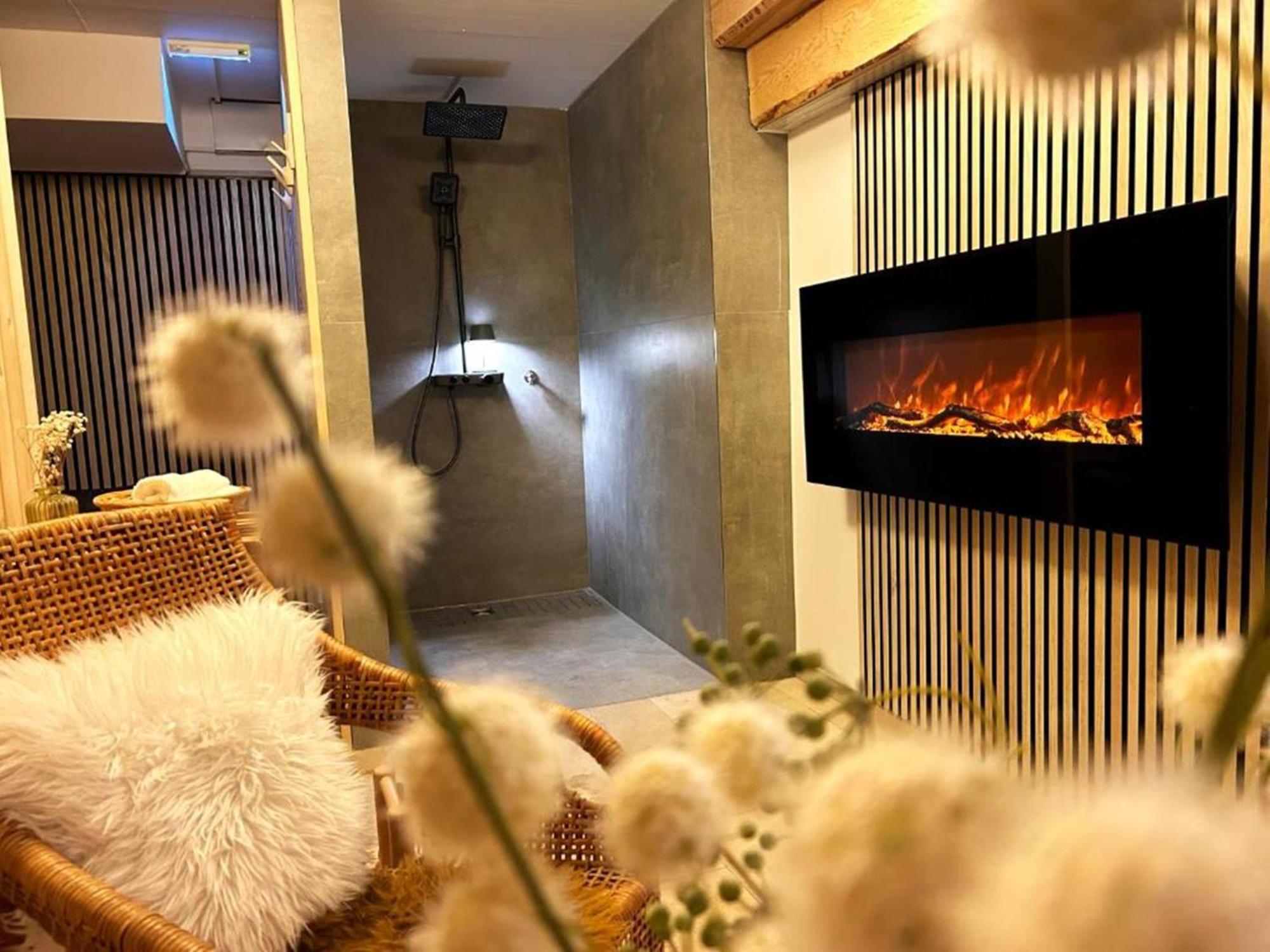 אולם Gasthof Zum Ritter - A Cozy Historical Landmark מראה חיצוני תמונה